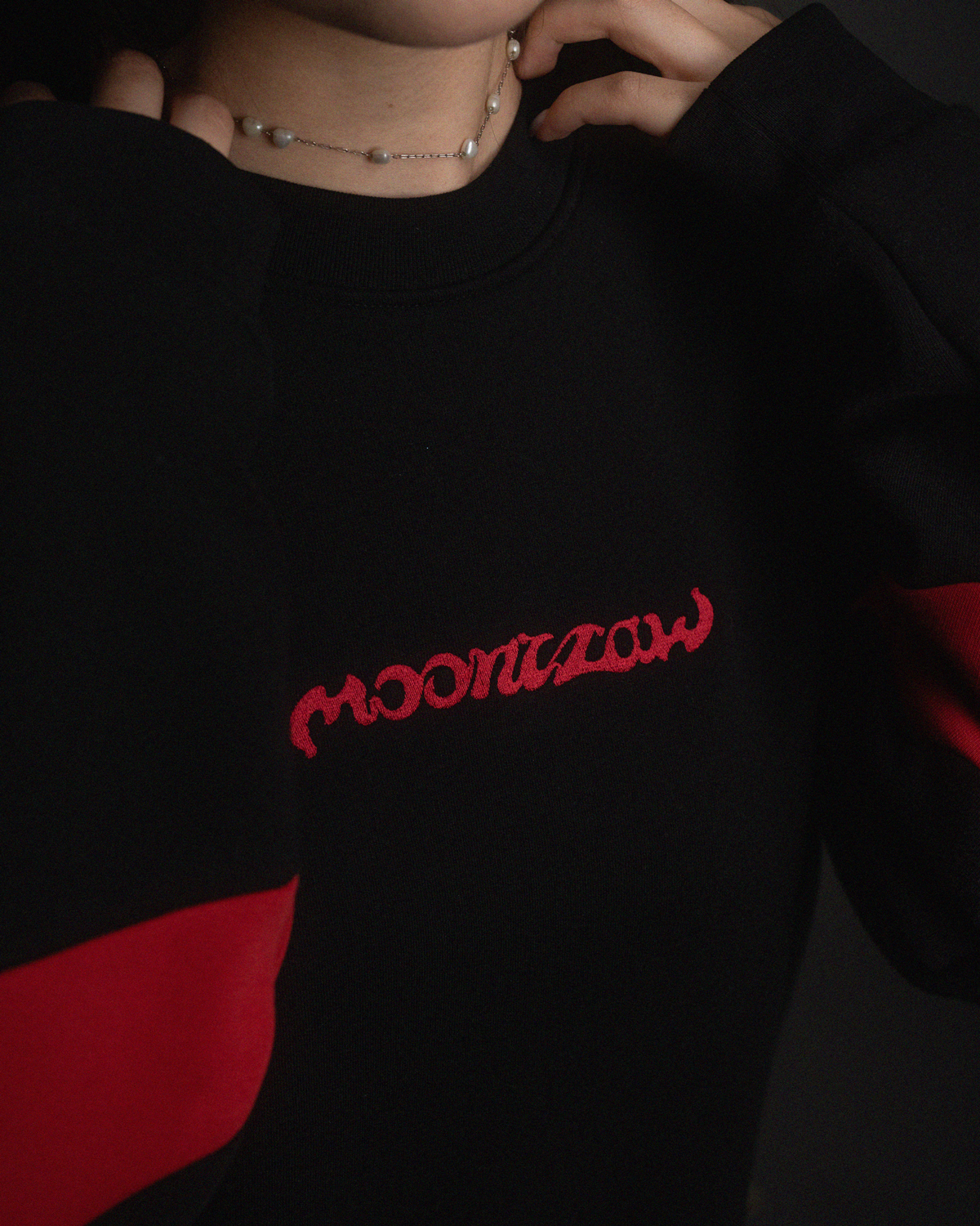 MOONCLAW DARK // CREWNECK